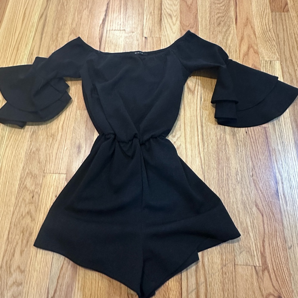 Maru Off the shoulder romper